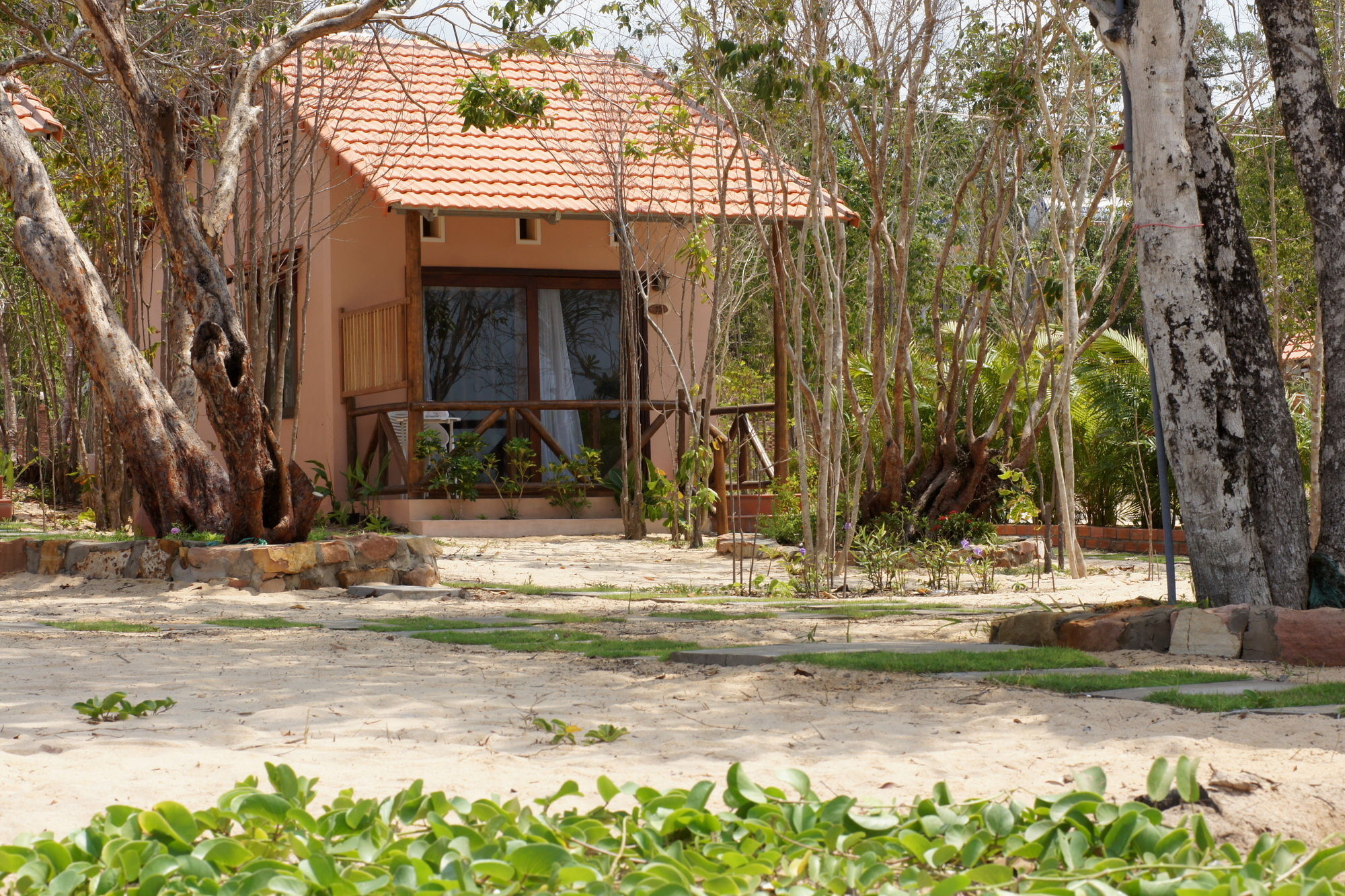 Gold Sand Beach Bungalow Дуонг-Донг Экстерьер фото