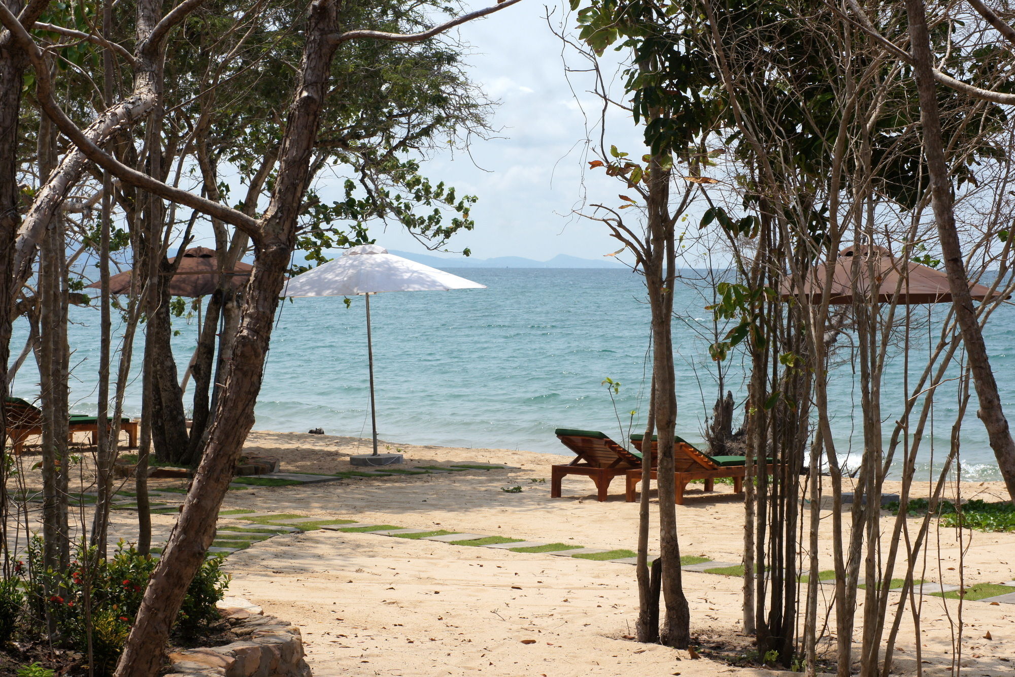 Gold Sand Beach Bungalow Дуонг-Донг Экстерьер фото