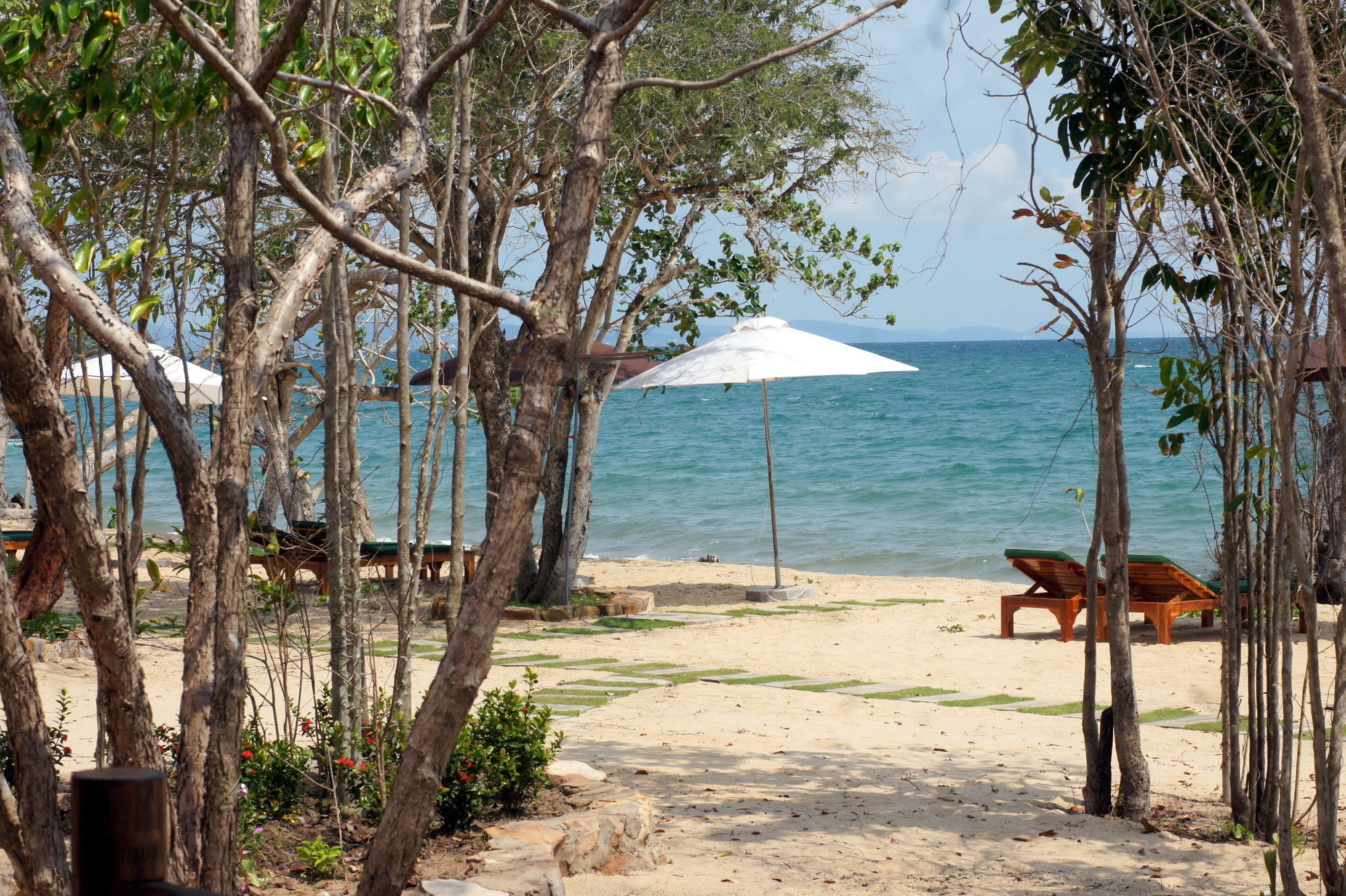 Gold Sand Beach Bungalow Дуонг-Донг Экстерьер фото